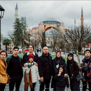 Nikahi Mulan pada 2009, Ini Alasan Ahmad Dhani Baru Urus Akta Lahir Anak