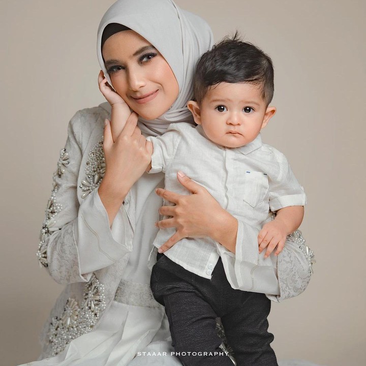 <p>Nadya juga membagikan potret-potret bayinya yang tampan tersebut di laman Instagram pribadi. (Foto: Instagram @nadyamustikarahayu)</p>