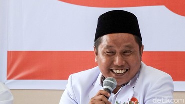 img-title Jadi Caleg Ogah Jor-joran untuk Kampanye, Narji: Nggak Mau Gila