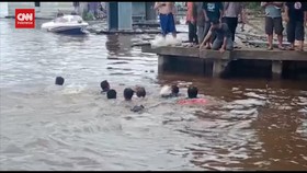 VIDEO: Alami Kejang-Kejang, Remaja Tewas Tenggelam Di Sungai Kapuas