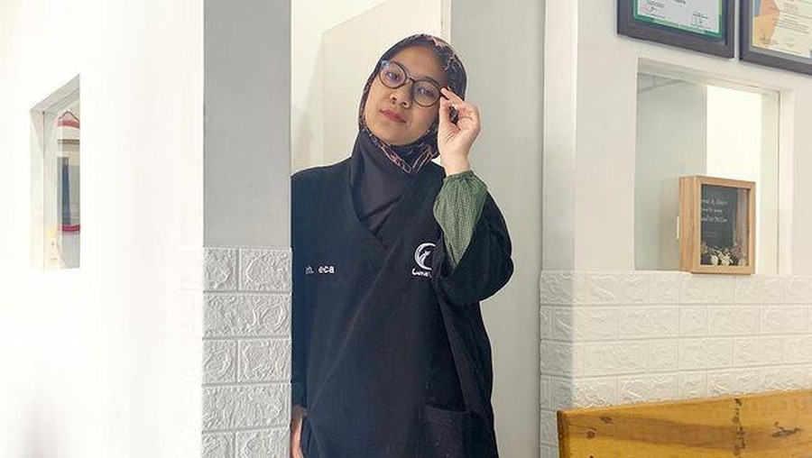7 Potret Mommy ASF Penulis Layangan Putus Disebut Kinan di Dnia Nyata