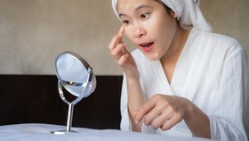 5 Rekomendasi Concealer untuk Warna Kulit Sawo Matang