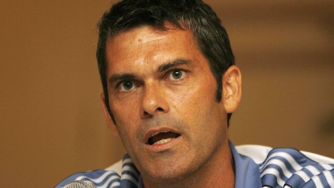 Malaysia mengincar pelatih asing setelah pengunduran diri Tan Cheng Hoe usai gagal di Piala AFF 2020 (2021).