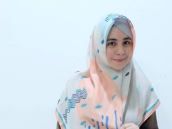 Tak Lagi Syari, Tampilan Baru Risty Tagor Disebut bak ABG