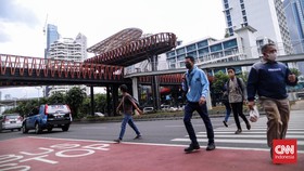 Anies Resmikan JPO dan JPS Bertema Pinisi di Sudirman