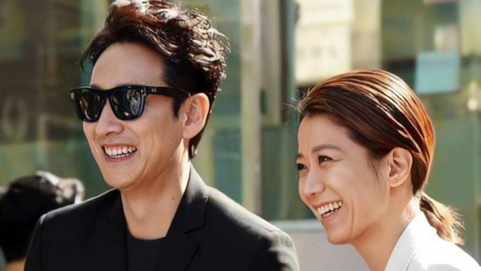 Bak Mimpi Jadi Nyata, 5 Artis Korea Ini Menikah Dengan Penggemarnya Lho!