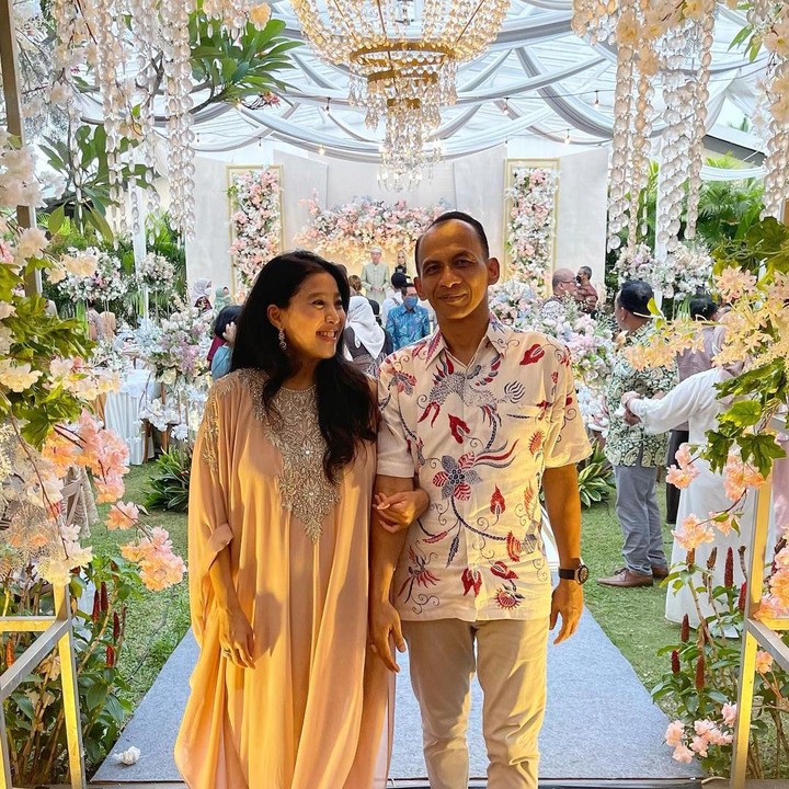 <p>Ndaru Kusumo tampaknya menjadi sosok yang memenuhi kriteria Olivia Zalianty. Adik dari Marcella Zalianty itu pernah mengungkap bahwa sosok pasangannya itu harus sehat baik jasmani, rohani, dan keuangannya.</p>
