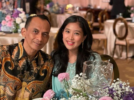 7 Potret Kebersamaan Olivia Zalianty dan Suami, Kian Mesra & Romantis