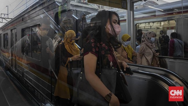 Pemerintah memberikan lampu hijau bagi balita untuk dapat mengakses KRL Commuter Line di wilayah Jabodetabek dan Yogyakarta-Solo mulai Rabu (9/3).