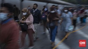 Stasiun Gondangdia Juga Sesak Parah Imbas Warga Mau Tonton HUT TNI