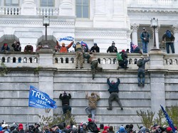 Video: Trump Ampuni 1.500 Pendukung yang Terlibat Kerusuhan di Gedung Capitol