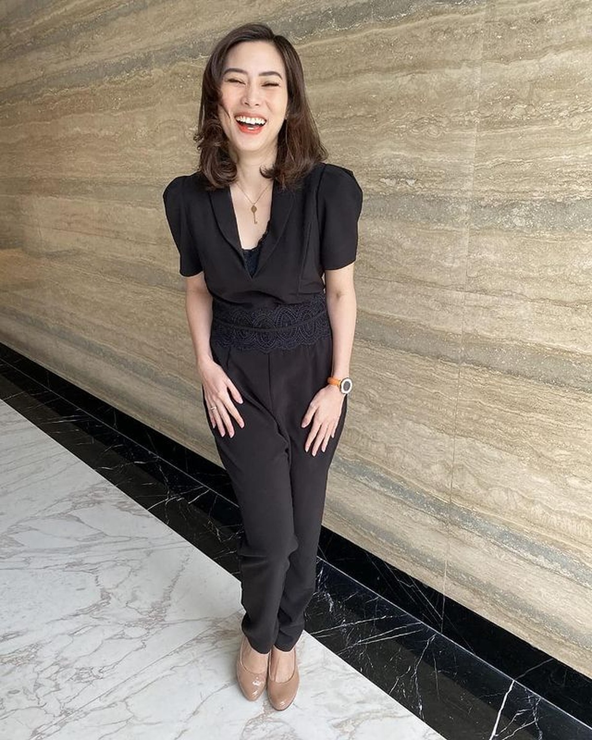 Anya Dwinov aktris hits era 90-an membuat pengakuan mengejutkan tak ingin memiliki anak&period; Yuk intip potret terbarunya&excl;