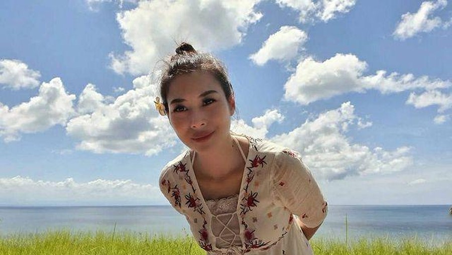 Anya Dwinov aktris hits era 90-an membuat pengakuan mengejutkan tak ingin memiliki anak. Yuk intip potret terbarunya!