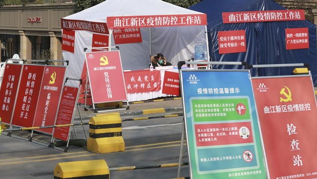 Kota Xi'an menutup dua rumah sakit mereka akibat tersandung kasus manajemen pandemi Covid-19 yang dinillai buruk.