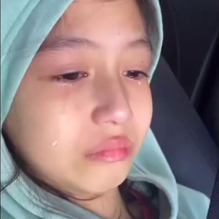 <p>Selain Janos, ungkapan kerinduan juga disampaikan Petra. Beberapa waktu lalu, video Petra yang sedang menangis karena rindu kakaknya dibagikan ibundanya. (Foto: Instagram @ameilia_edelenyi)</p>