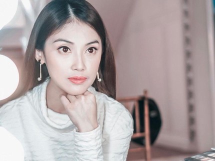 7 Potret Cantik Adik Sandra Dewi, Punya Jabatan Keren Tak Kalah dengan Kakaknya