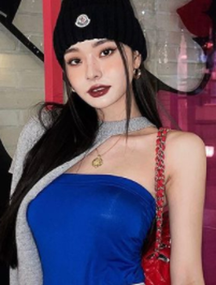 Belum lama ini, nama Song Jia semakin populer hingga di kancah internasional. Hal itu disebabkan oleh kemunculannya sebagai peserta dating show bertajuk Single's Inferno yang ditayangkan di Netflix./ Foto: instagramcom/dear.zia