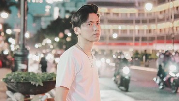 img-title Lirik Lagu Melepas Lajang - Arvian Dwi Ft. Tri Suaka