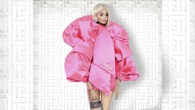 Kolaborasi, Barbie Gabung di Barisan Balmain Army