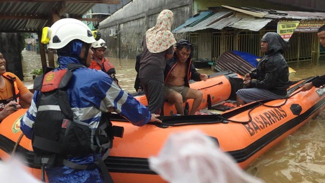 Berdasarkan rilis dari BNPB per Jumat (7/1) pukul 09.30 WIB, tercatat, enam orang meninggal dunia akibat banjir dan longsor di Jayapura, Papua.