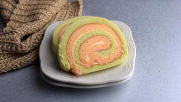 TIGA RESEP BOLU GULUNG KUKUS BATIK BISA JADI IDE JUALAN