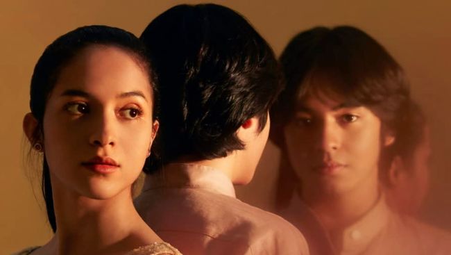 Salah satu rekomendasi film akhir pekan ini adalah Cinta Pertama, Kedua, dan Ketiga yang dibintangi Putri Marino. 