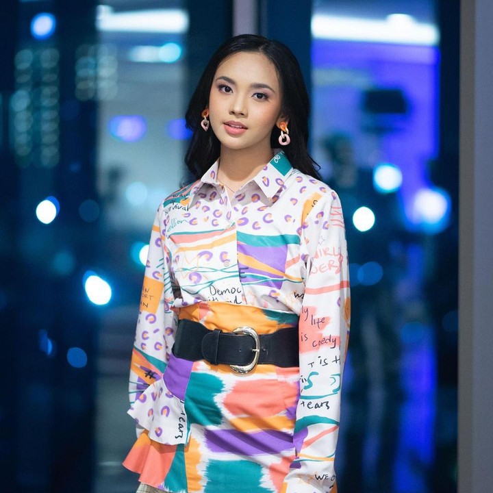 <p>Tak hanya Rose, kecantikan Lyodra juga berhasil mengalahkan aktris cantik Gal Gadot, lho. Keren banget, ya. (Foto: Instagram: @lyodraofficial)</p>