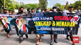 Massa di Solo Desak Ferdinand Hutahaean Ditangkap soal 'Allahmu Lemah'