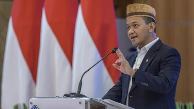 Menteri Investasi Bahlil Lahadalia meminta proses hukum dijalankan untuk mengusut dugaan ekspor ore nikel ilegal jutaan ton ke China.