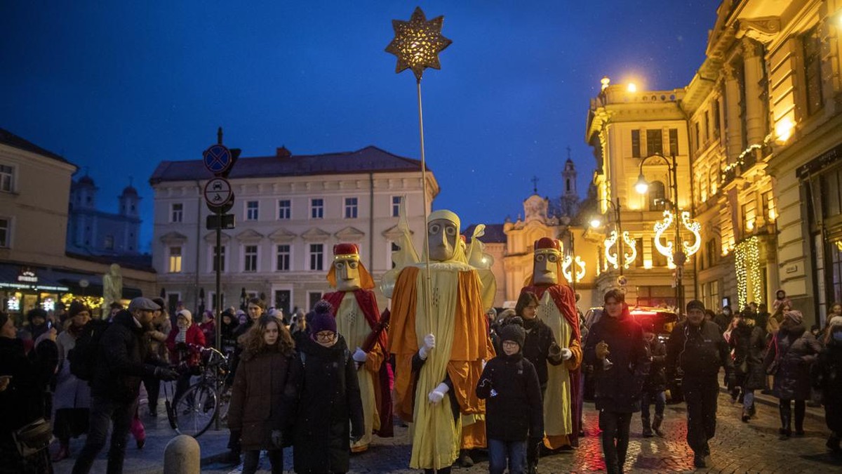 FOTO: Serba-serbi Perayaan Epiphany di Berbagai Negara