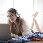 Jadi Lebih Baik, Ini 5 Rekomendasi Podcast Inspiratif yang Penting Untuk Pengembangan Diri