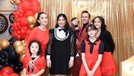 7 Momen Perayaan Ultah Putri Sulung Ussy Sulistiawaty Ussy Sulistiawaty baru-baru ini merayakan ulang tahun putri sulungnya, Amel yang ke 17 tahun. Yuk intip potretnya!