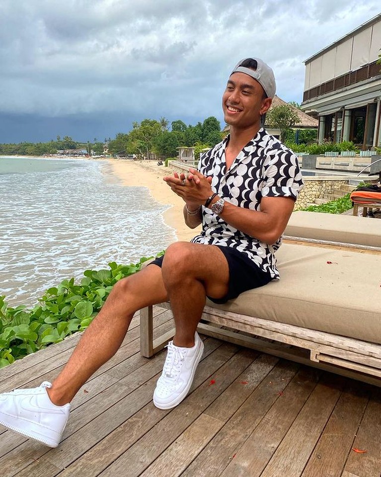 7 Potret Austin Alexander Fuji adik mendiang Bibi Adriansyah menjadi sorotan, kini ia dijodohkan dengan Austin Alexander. Yuk intip potretnya!