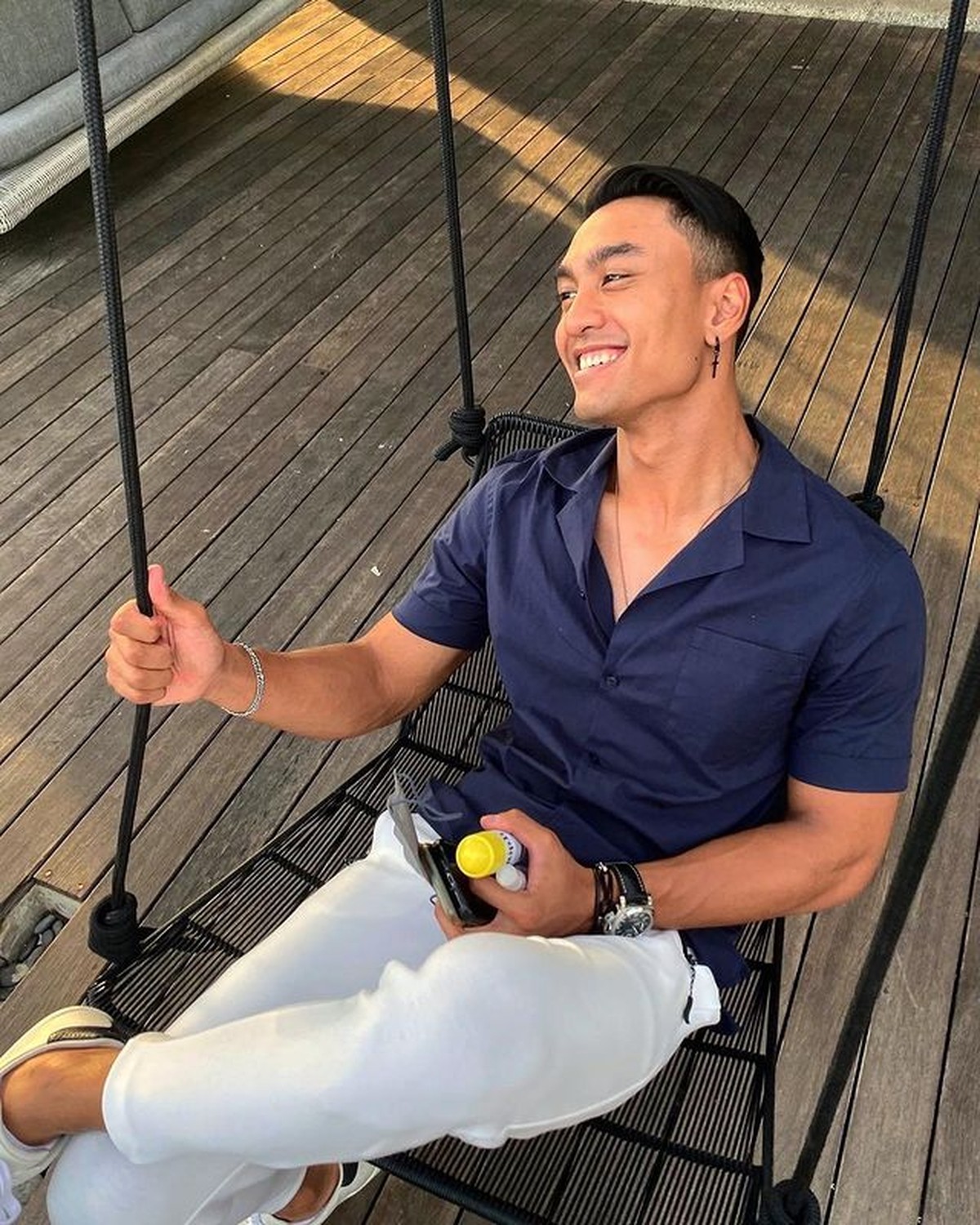 Fuji adik mendiang Bibi Adriansyah menjadi sorotan&comma; kini ia dijodohkan dengan Austin Alexander&period; Yuk intip potretnya&excl;