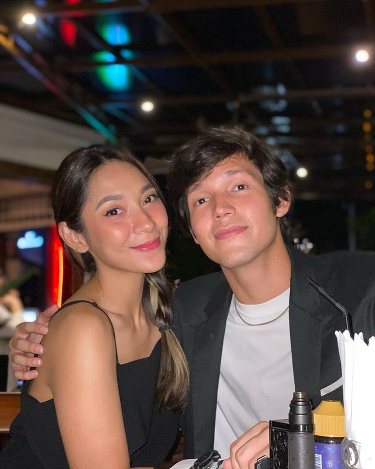 Naufal Samudra ditangkap atas kasus narkoba disaksikan oleh sang kekasih&comma; Dinda Kirana&period; Yuk intip potret mereka&excl;