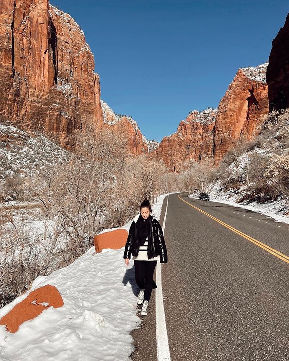 Nikita Willy dan Indra Priawan tengah menikmati babymoon di Amerika&comma; nonton konser Bruno Mars&period; Yuk intip&excl;