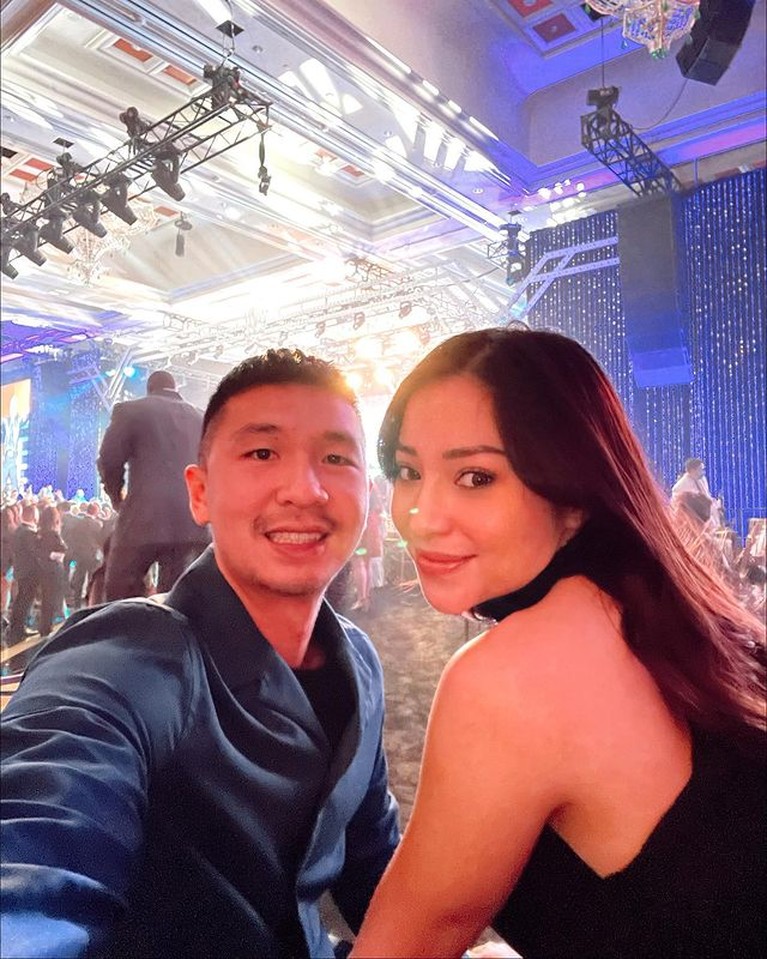 8 Potret Nikita Willy Babymoon ke Amerika Nikita Willy dan Indra Priawan tengah menikmati babymoon di Amerika, nonton konser Bruno Mars. Yuk intip!