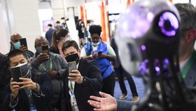 Robot Industri Buatan China Bisa Baca Pikiran Manusia