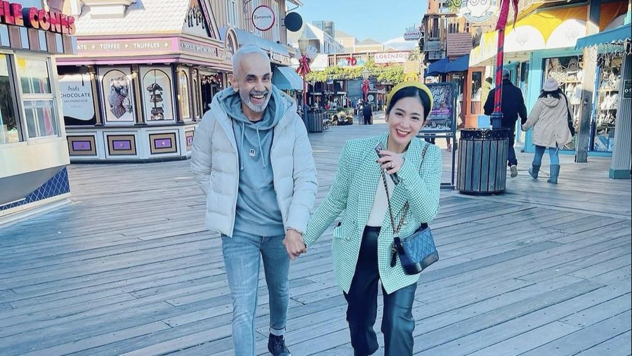 Bunga Zainal dan Sukhdev Singh