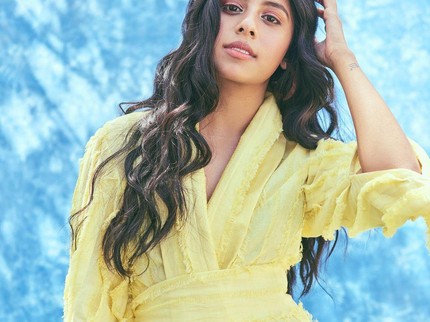 5 Fakta Dishani Chakraborty, Saat Bayi Dibuang di Tong Sampah Kini Jadi Artis Terkenal