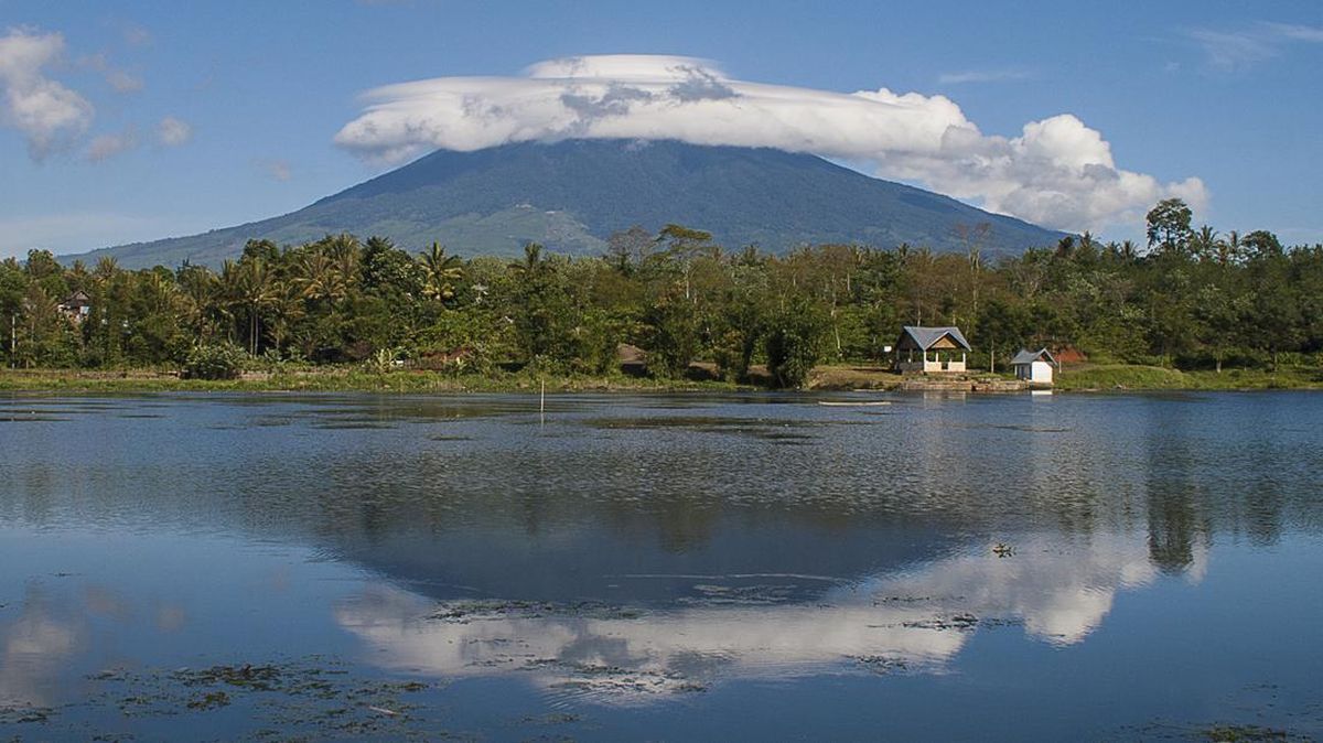 Erupsi Besar Selasa Pagi, Gunung Dempo Berubah Bentuk Semakin Tinggi