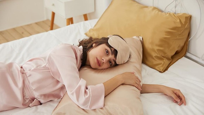 5 Pilihan Jenis Bahan Piama yang Tepat, Dijamin Tidur Semakin Nyenyak!