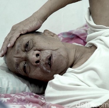 Kondisi Drop Lagi, Pak Ogah Masuk Rumah Sakit