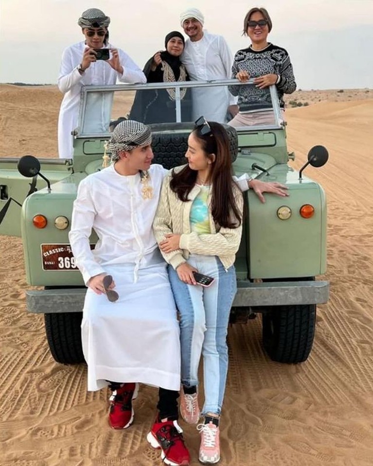 7 Foto Mesra Verrel Bramasta & Natasha Wilona Liburan Bareng ke Dubai