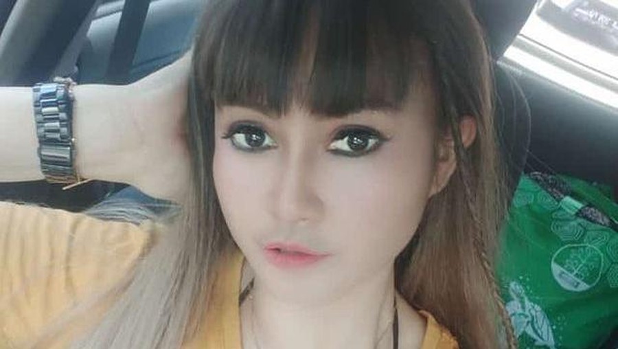 7 Potret Velline Chu Ratu Begal Diciduk Narkoba Velline Chu adalah pedangdut berinisial VU yang diciduk oleh polisi menggunakan narkoba jenis sabu. Yuk intip potretnya!