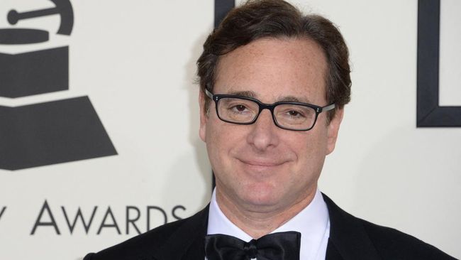 Komedian Bob Saget yang dikenal melalui sitkom Full House ditemukan meninggal dunia di sebuah kamar hotel di Florida, Amerika Serikat.