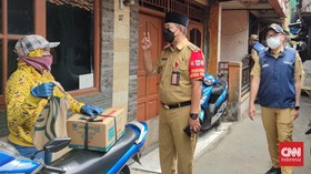 Dua RT Zona Merah Covid di Jakarta Terapkan Micro Lockdown