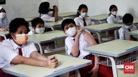 Kemendikbudristek Tak Wajibkan Vaksinasi Siswa untuk Syarat PTM