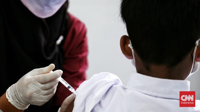 Kadinkes Depok mengaku telah berkoordinasi dengan Kemenkes dan Dinkes Jabar untuk meminta arahan selanjutnya terkait vaksinasi di kota satelit ibu kota itu.