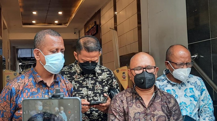 Doddy Sudrajat tertunduk usai diperiksa laporan pencemaran nama baik Rofi'i